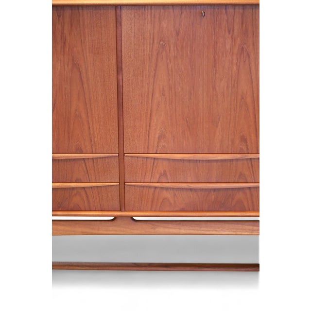 Cabinet in Teak by Svend Åge Madsen for Madsen Knudsen & Søn, 1960s For Sale - Image 6 of 18