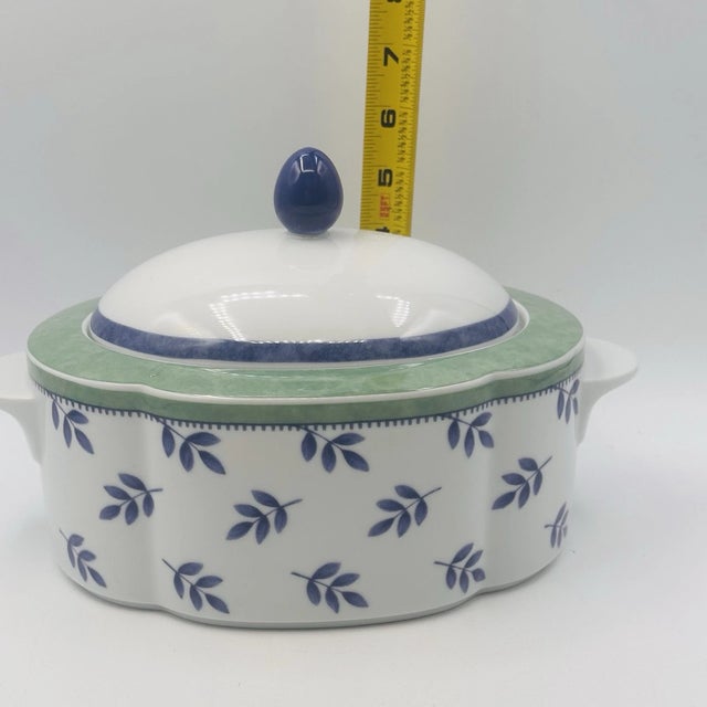 White 1990s Villeroy & Boch Switch 3 Cordoba Casserole Vegetable Dish W/Lid For Sale - Image 8 of 9