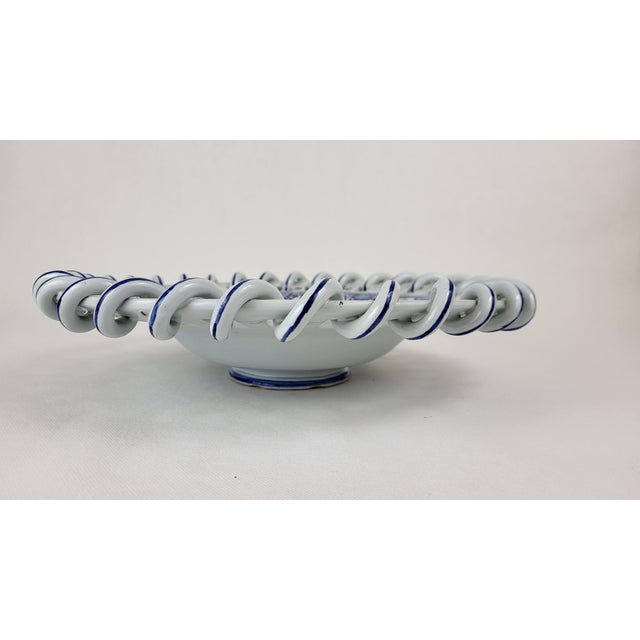 Large Malicorne earthenware bowl, signed by Emile Tessier (1887-1971), dating from the beginning of the 20th century. This...