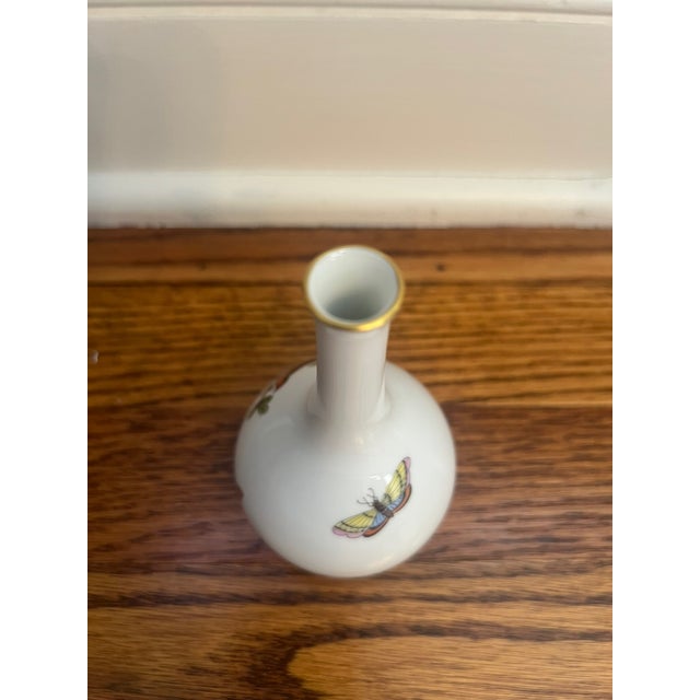 Herend Herend Rothschild Bird Bud Vase 5.5”h Smoke Free Household For Sale - Image 4 of 5