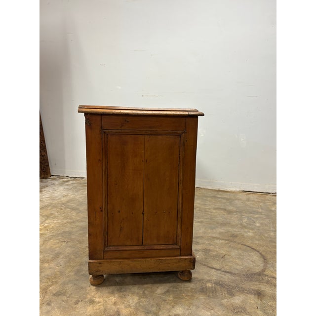 19th Century English Pine Dresser Base For Sale - Image 10 of 10