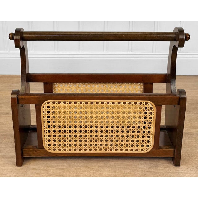 Vintage 1970s Coastal Wicker & Wood Vinyl Record Caddy Magazine Rack For Sale - Image 4 of 11