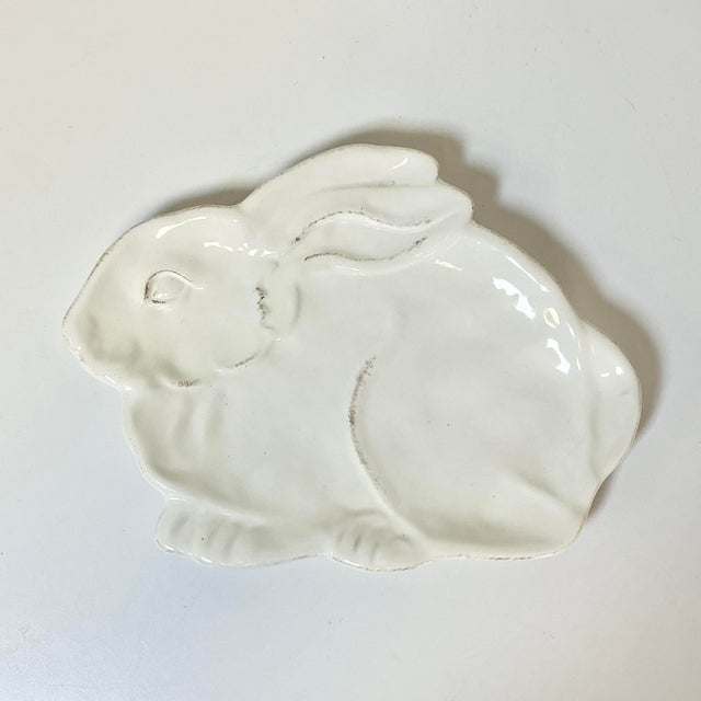 Hollywood Regency Late 20th C. Hollywood Regency Boho Chic White Glazed Terra Cotta Ceramic Bunny Plate For Sale - Image 3 of 6