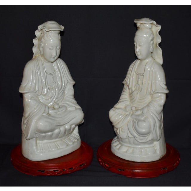 Pair Antique Chinese Blanc De Chine Porcelain Guanyin Statues Dehua Figures For Sale - Image 17 of 18