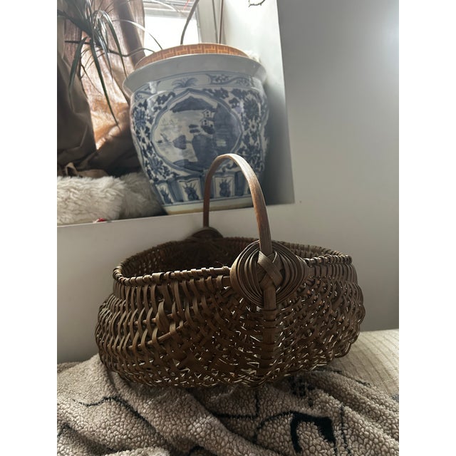 Rustic Antique Hand Woven Buttock Egg Basket Rustic Primitive Medium Size Decor Brown For Sale - Image 3 of 7