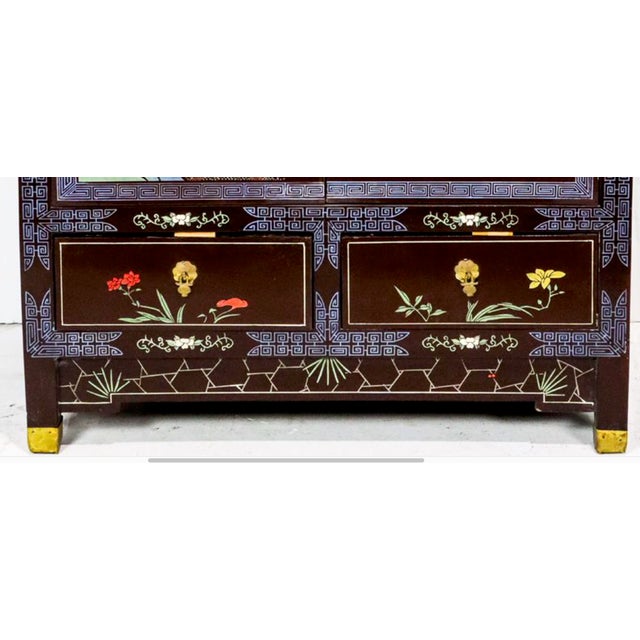 Vintage Chinoiserie Lacquer Bar Cabinet / Accent Armoire W/ Hand-Painted Chinese Court Scene & Brass Hardware For Sale - Image 4 of 4
