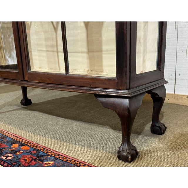 English Mahogany Display Cabinet, 1930s For Sale - Image 4 of 17
