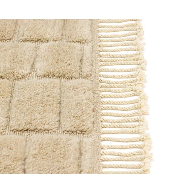 Beige Oversized Textured Checkerboard Hand-Knotted Wool Rug | 13'2" X 10'1" | One of a Kind For Sale - Image 8 of 9