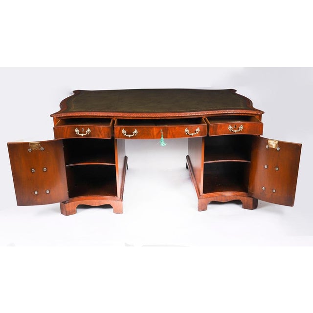 Antique 20th Century Flame Mahogany Serpentine Partners Pedestal Desk, 1890s For Sale - Image 10 of 18