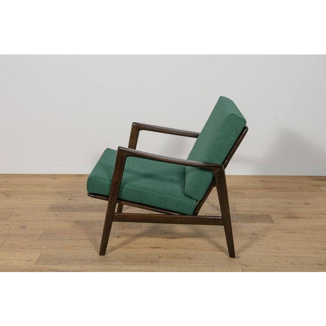 Model 300-139 Armchair from Swarzędz Furniture Factory, 1960s For Sale - Image 4 of 17