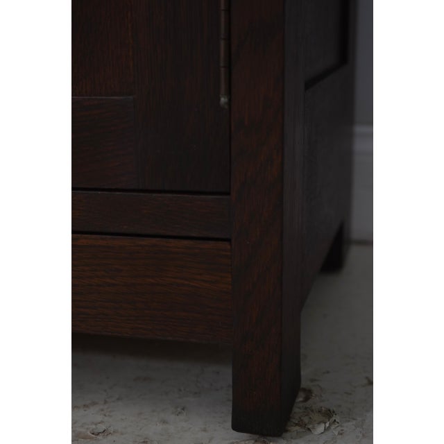 Stickley Mission Oak Arts & Crafts China Cabinet For Sale - Image 11 of 18