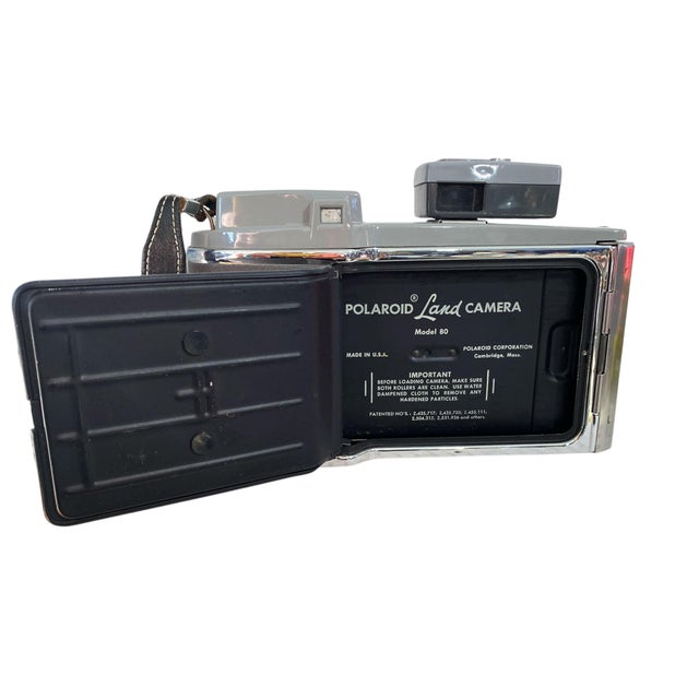 Vintage Polaroid Land Camera Model 80 For Sale In New York - Image 6 of 7