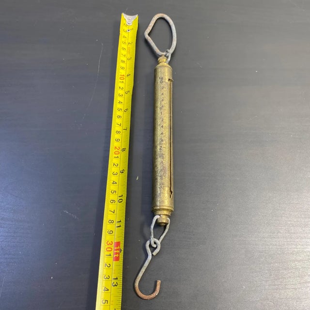 Early 20th Century Vintage Chatillon-Ny Brass 6lb Hanging Spring Scale Model in-6 Usa, Vintage Chatillon Portable 6 Lbs. For Sale - Image 5 of 7