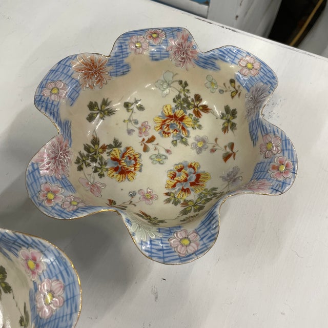 Japanese Early 20th Century Hand Painted Japanese Kutani Style Nesting Bowls - a Pair For Sale - Image 3 of 11