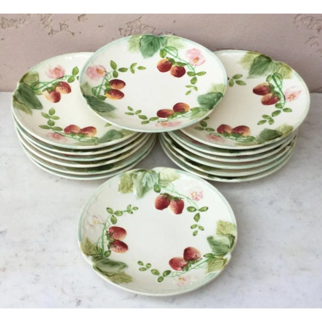 Majolica strawberries plate Choisy le Roi, circa 1880. 13 plates available.