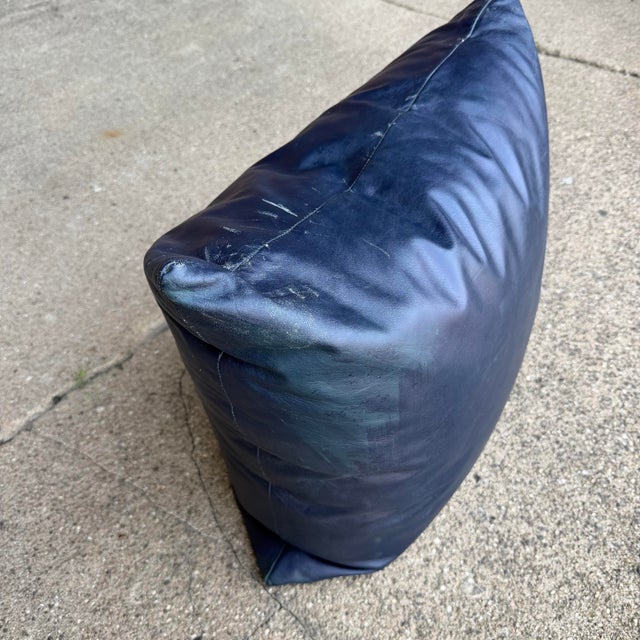 Joseph D’Urso for Knoll Leather Even Arm Sofa Loveseat – Overscale For Sale - Image 12 of 12