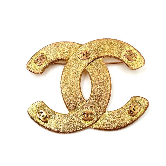 Chanel Chanel Vintage Gold Plated Matte Mini CC Large Brooch For Sale - Image 4 of 4