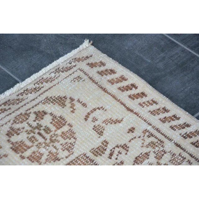 Textile 1960s Beige Floor Rug For Sale - Image 7 of 11