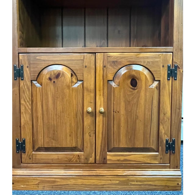 1980s Ethan Allen Country Craftsman Pine Bookcase For Sale - Image 5 of 9