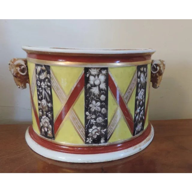 1800 - 1810 English George III Derby Porcelain Vase For Sale - Image 4 of 11