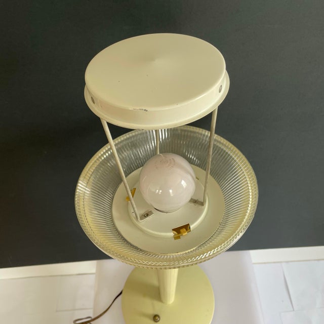 Vintage GeraldThurston for Lightolier Mid Century Table Lamp For Sale In New York - Image 6 of 6