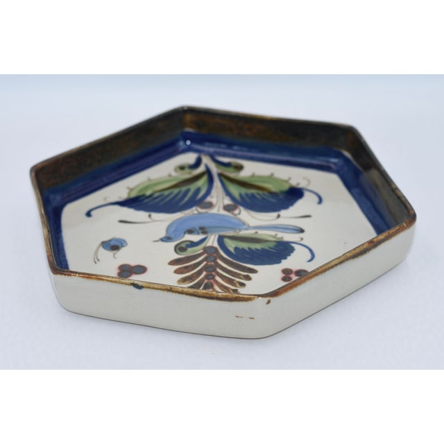 Handcrafted Ken Edwards Studio Ceramic Wall Plate Tonala Mexico Folk Art Pottery For Sale - Image 4 of 6