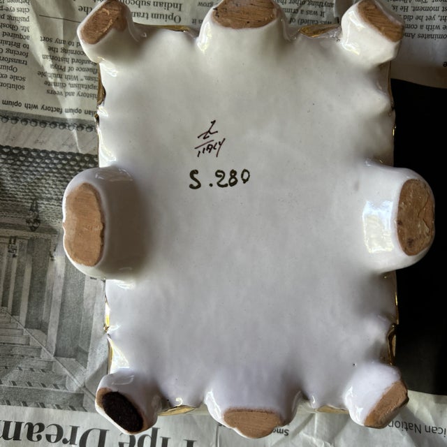 Ceramic 1970s Hand Painted Deruta Ceramic Jewelry Box For Sale - Image 7 of 8