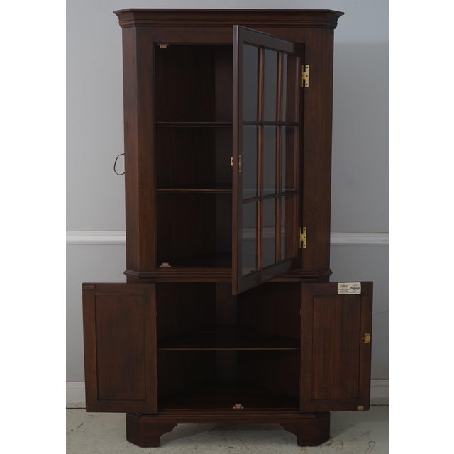 Traditional 1970s Henkel Harris Mahogany Corner 1 Piece China Cabinet For Sale - Image 3 of 17