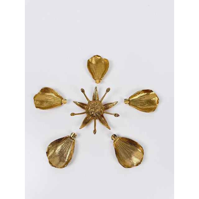 Metal Vintage Brass Metal Flower Ashtray in the style of Gucci with Removable Petals, 1970s For Sale - Image 7 of 17