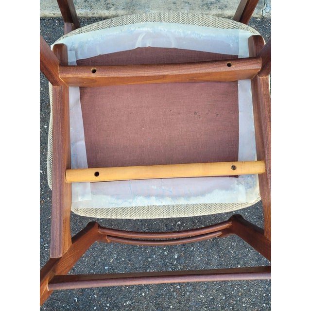 Set of 6 Danish 1960s solid wood MCM dining chairs in teak. Measuring 18 wide by 18 deep and 33 tall. Fine condition minor...