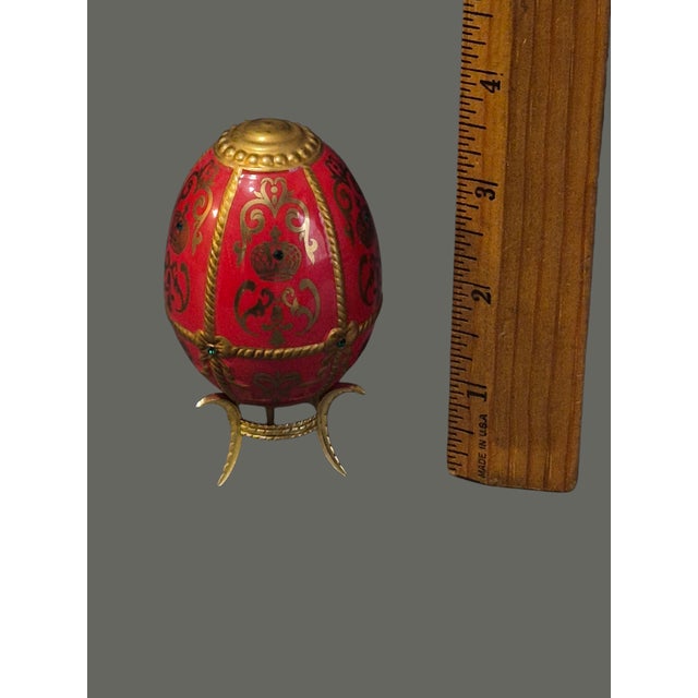 Hollywood Regency Late 20th Century Franklin Mint House of Faberge Imperial Porcelain Red Gilded Jeweled Egg For Sale - Image 3 of 7