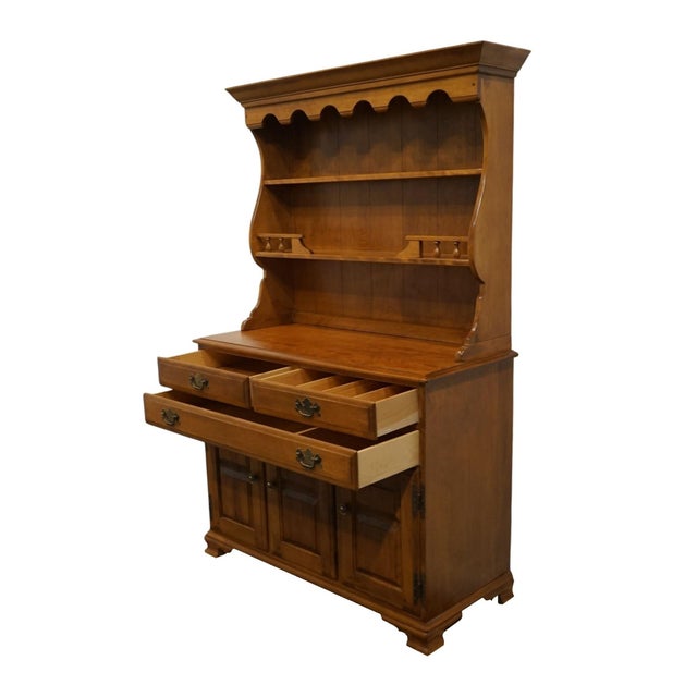 Temple Stuart Solid Hard Rock Maple Colonial Early American 44" Buffet W. Display Hutch - Rockport Finish For Sale In Kansas City - Image 6 of 15