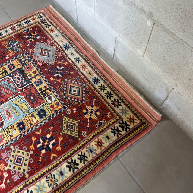 Yalameh Rug with Fine Geometric Pattern by Ignoto For Sale - Image 4 of 11