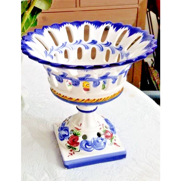 Add a touch of classic Portuguese elegance to your home with this beautiful Alcobaça ceramic pedestal dish. Expertly...