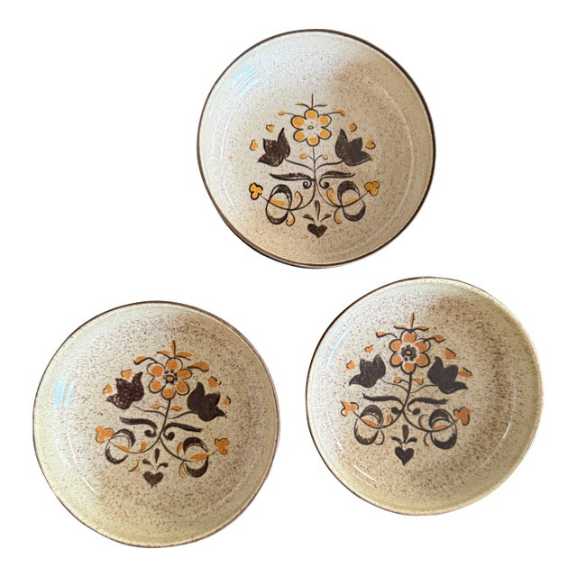 1970s Red Wing Turtle Dove 6 1/8 Inch Bowls Brown Mustard Yellow Vintage Stoneware - Set of 3 For Sale
