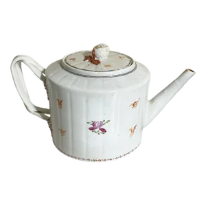 Chinese Export Porcelain Tea Pot Hand Painted Delicate Flowers C1800