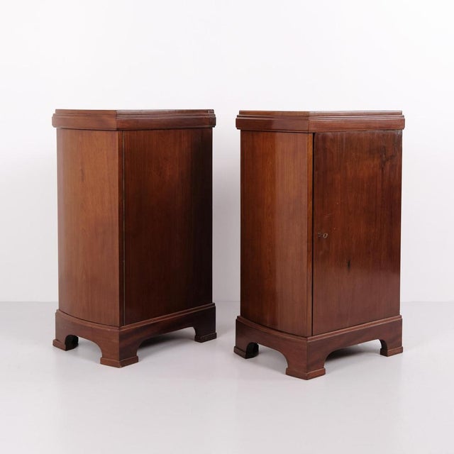 Vintage Bedside Tables in Mahogany, 1920s, Set of 2 For Sale - Image 3 of 13
