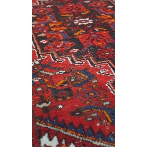 Vintage Oriental Rug in Wool For Sale - Image 3 of 8