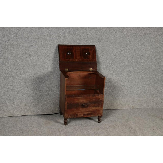 Small Antique English House Bar in Mahogany, 1840 For Sale - Image 14 of 18