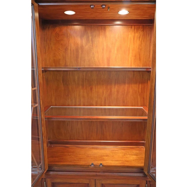 1990s Ethan Allen Newport Collection Mahogany Bookcase China Cabinet Breakfront For Sale - Image 12 of 18