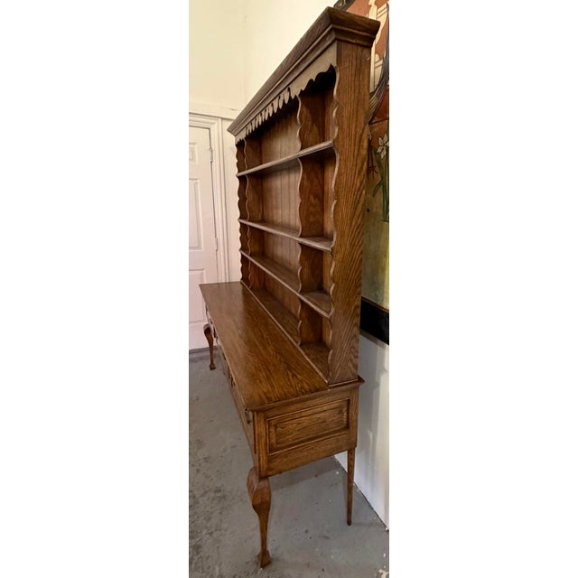 Wood Mid-Century English Georgian Style Oak Welsh Dresser & Open Plate Rack For Sale - Image 7 of 12