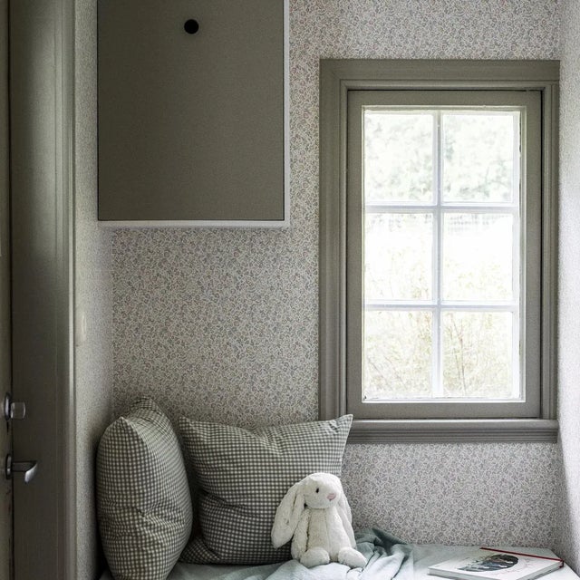 Mid-Century Modern Boråstapeter Jasmine Wallpaper In Ivory For Sale - Image 3 of 3
