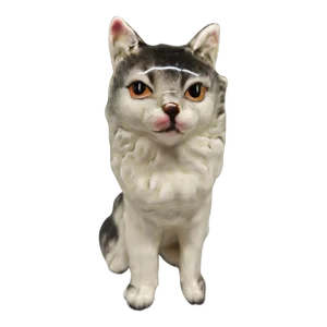 Vintage Nippon Yoko Boeki Japan Figurine Porcelain Cat Kitty Kitten Statue