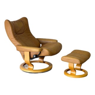 Ekornes Stressless Tan Leather Lounge Chair With Ottoman Mid-Century Modern 1980s For Sale
