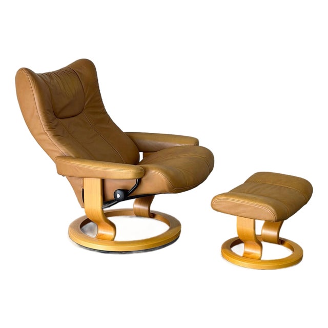Ekornes Stressless Tan Leather Lounge Chair With Ottoman Mid-Century Modern 1980s For Sale