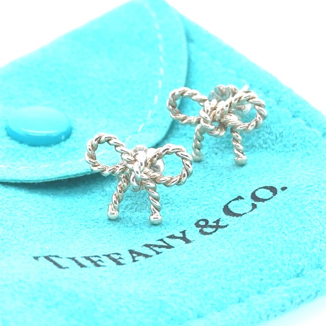 2020s Tiffany & Co. Sterling Silver Vintage Twist Rope Bow Ribbon Earrings 2g For Sale - Image 5 of 5