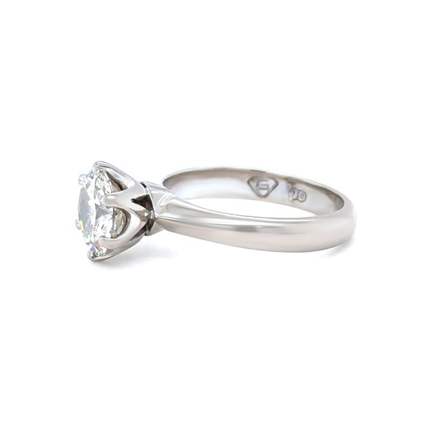 Contemporary 18ct White Gold Champagne Diamond Ring 1.35ct 3.63g, Size 3.75 For Sale - Image 3 of 6