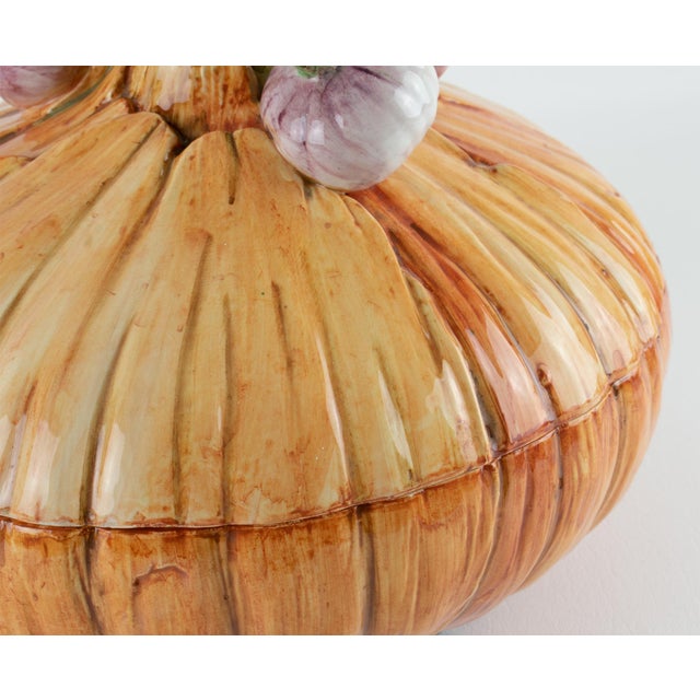1960s Este Ceramic Large Majolica Onion Tureen Covered Dish Centerpiece For Sale - Image 18 of 18