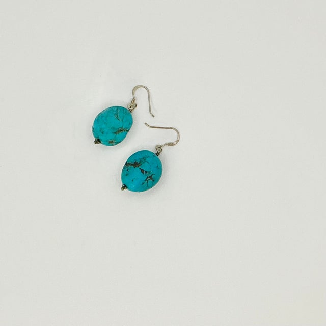 Ralph Lauren 1980s Vintage Southwestern Navajo Faux Turquoise Nugget Pierced Dangle Drop Earrings - A Pair For Sale - Image 4 of 8