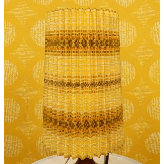 1970s Amber Glass Table Lamp with Yellow Patterned Pleated Shade, 1970s For Sale - Image 5 of 11
